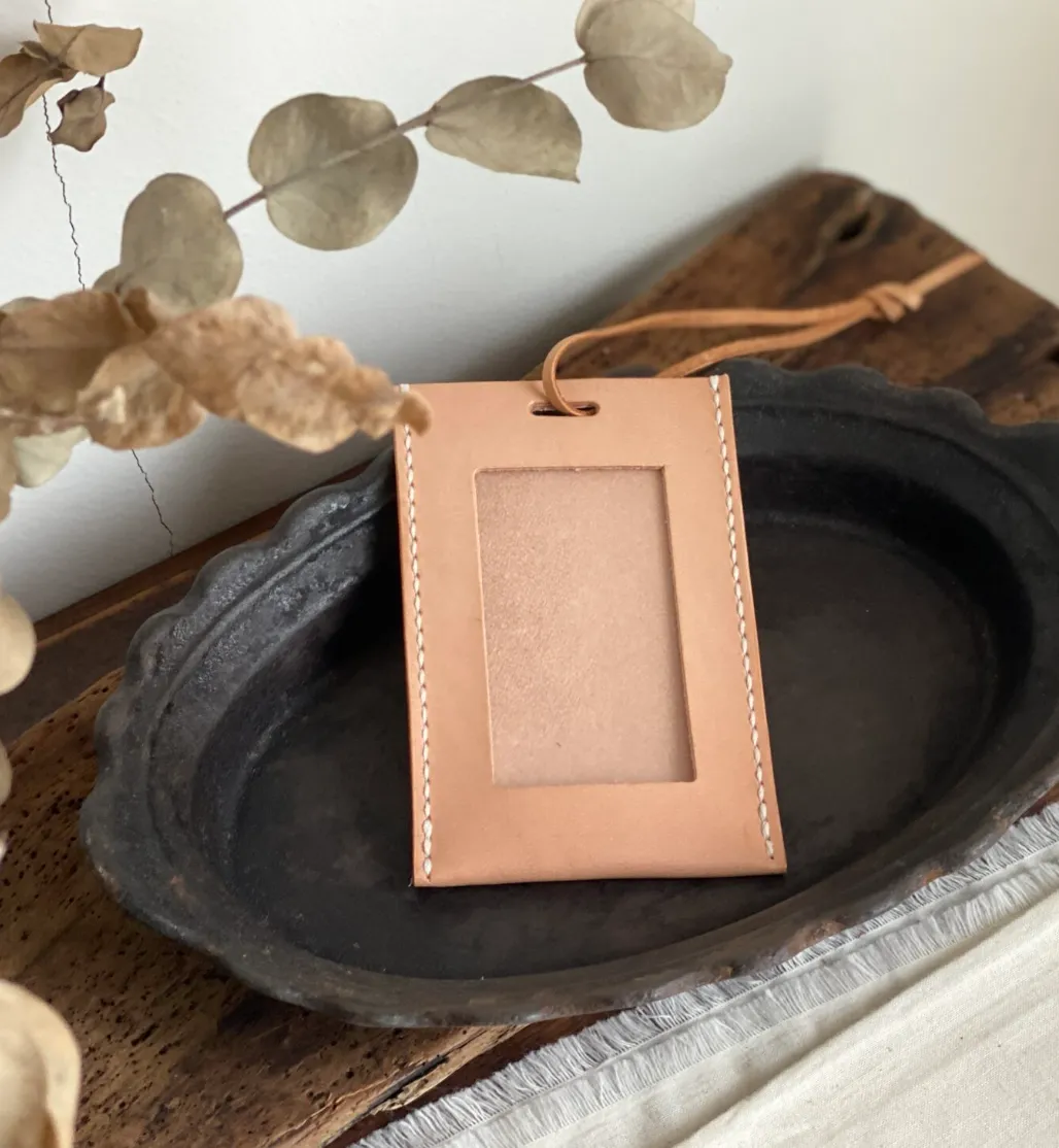 情人節禮物推薦1:極簡隨身卡套