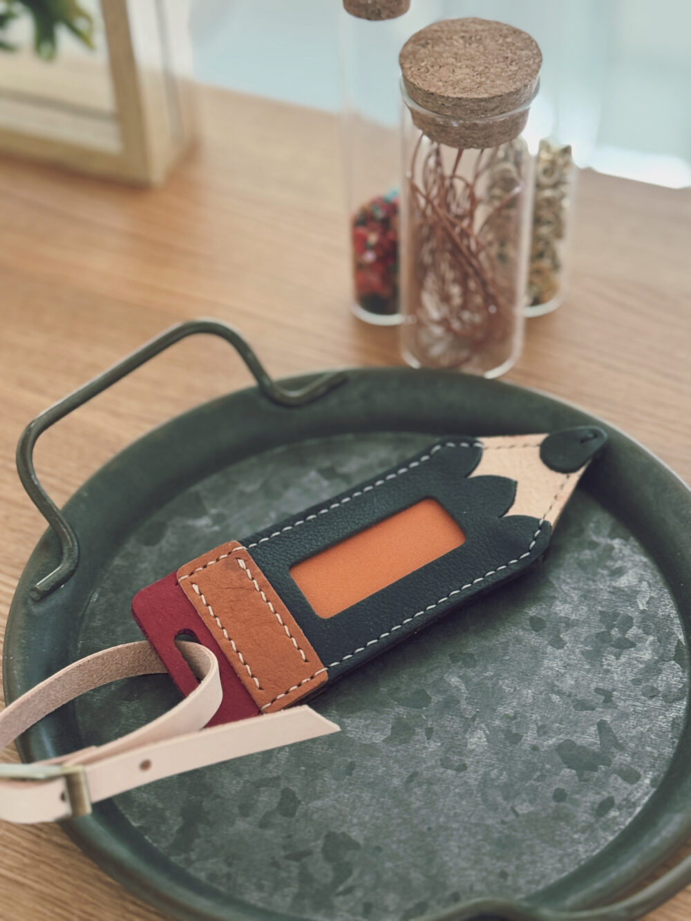 五月限定手作小聚｜繽紛扭結掛件 × 皮革行李吊牌