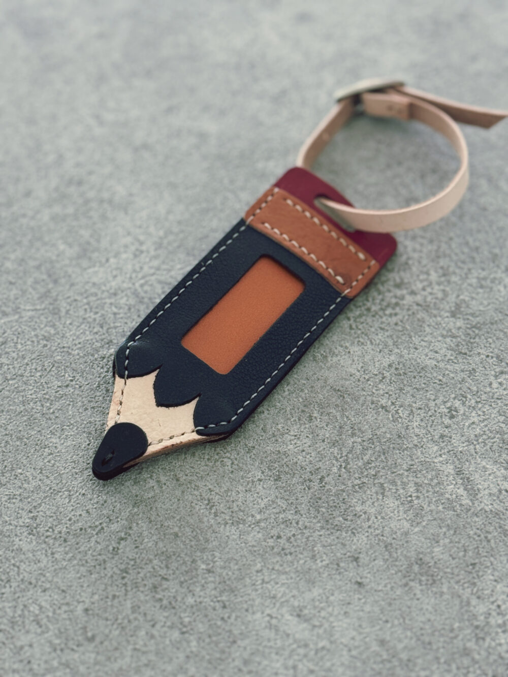 五月限定手作小聚｜繽紛扭結掛件 × 皮革行李吊牌