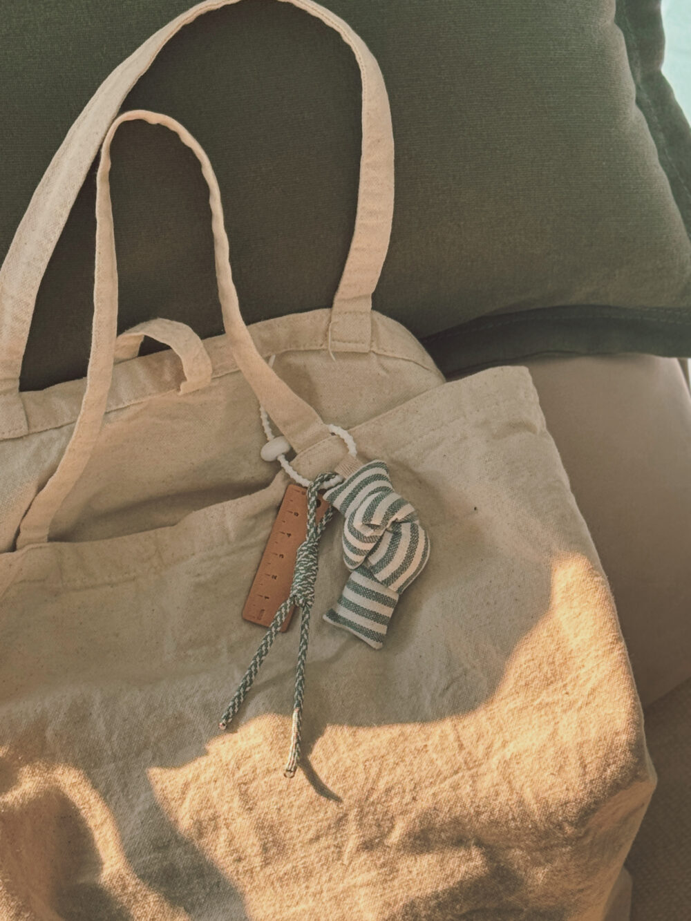 五月限定手作小聚｜繽紛扭結掛件 × 皮革行李吊牌