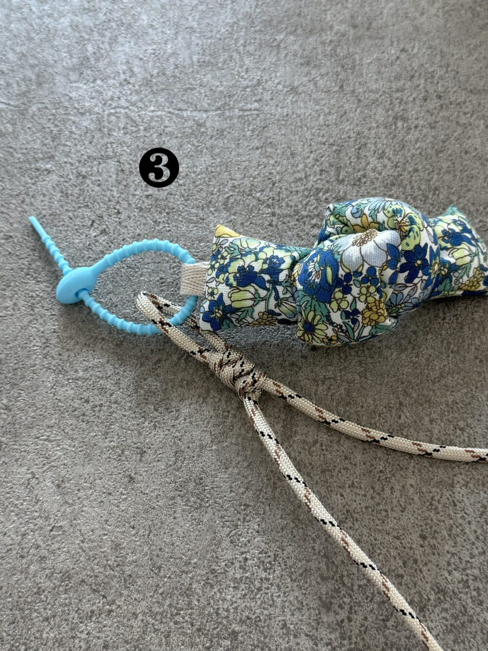 3 成品|暖心布作扭結吊飾▪附手作感小皮尺皮標▪