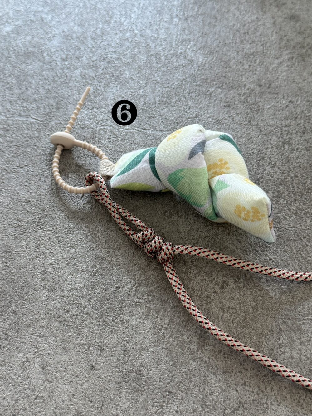 6 成品|暖心布作扭結吊飾▪附手作感小皮尺皮標▪