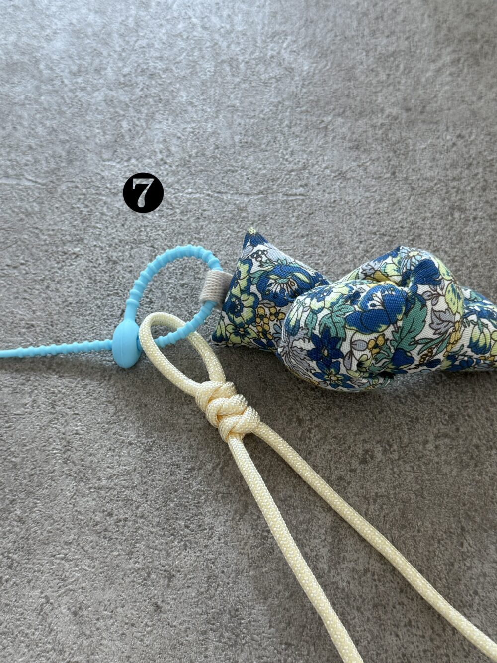 7 成品|暖心布作扭結吊飾▪附手作感小皮尺皮標▪