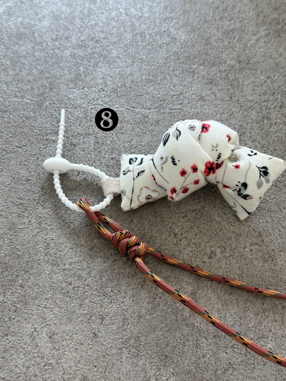 8 成品|暖心布作扭結吊飾▪附手作感小皮尺皮標▪