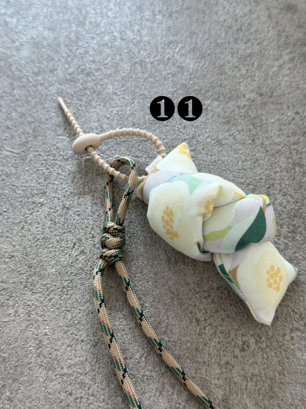 11 成品|暖心布作扭結吊飾▪附手作感小皮尺皮標▪