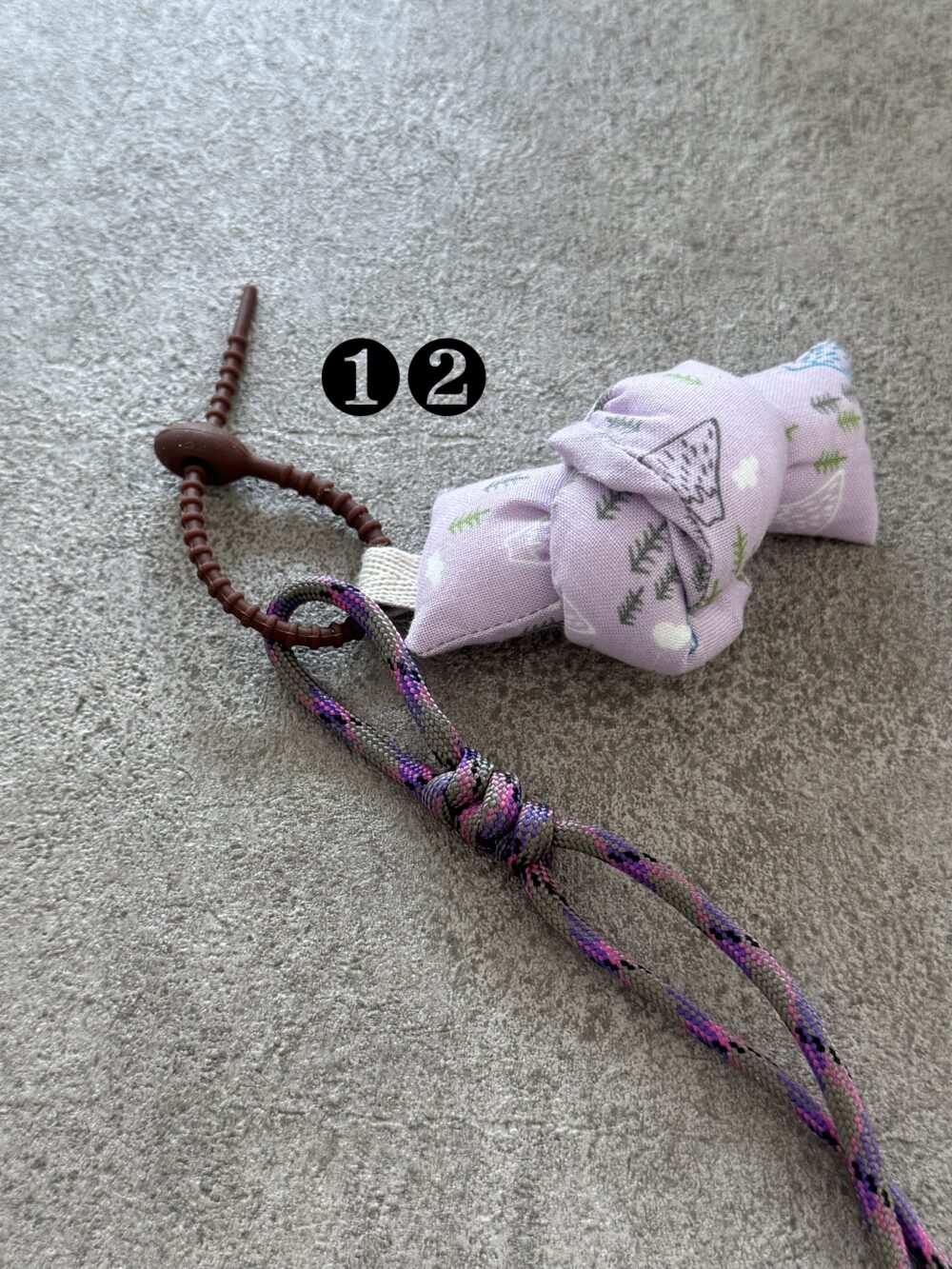 12 成品|暖心布作扭結吊飾▪附手作感小皮尺皮標▪
